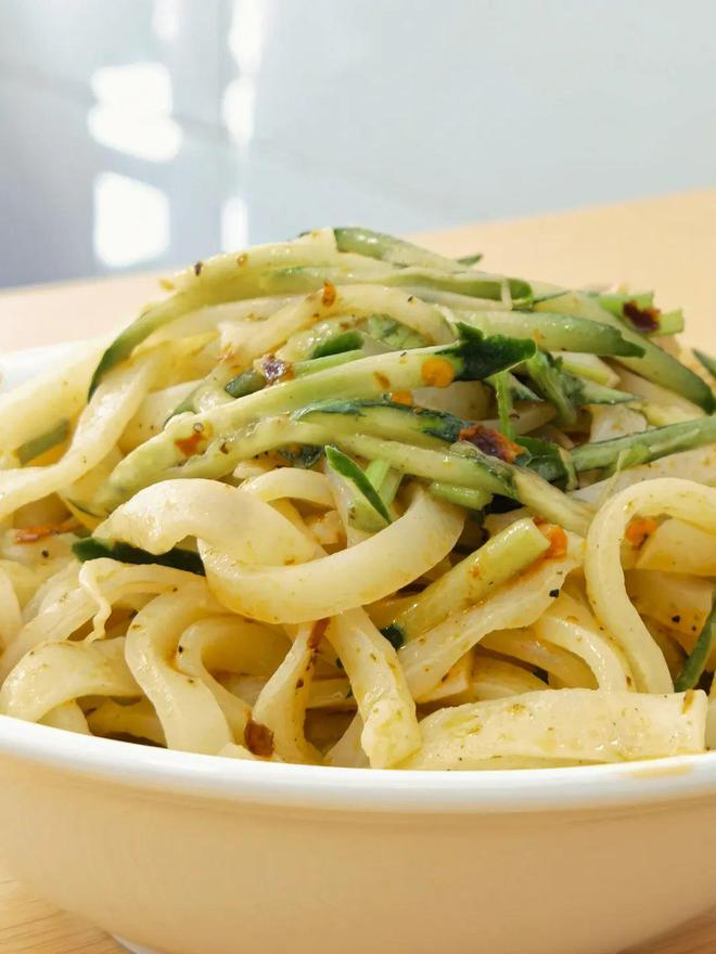 &ldquo;吃了十幾年&rdquo;|涼皮老店，陪你過(guò)夏天